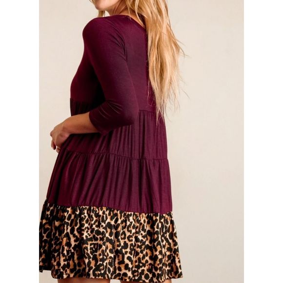 PLUS Size Tiered Animal Hem Dress with earrings - Picture 3 of 3